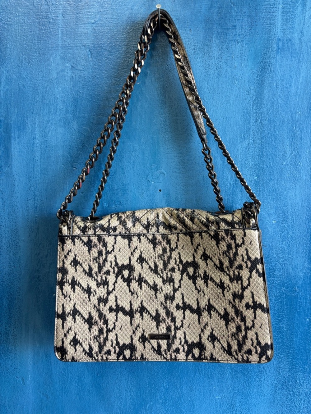 Woven Black and Cream Chain Shoulder Bag - Picture 2 of 5